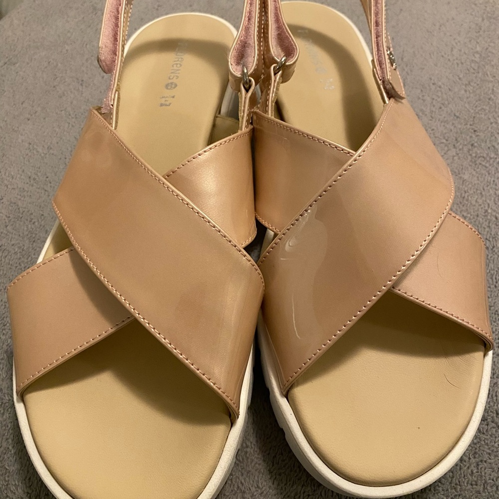 FLORENS SANDALS NWOT